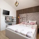 Porta Aurea & Wellness Oasis Daire Pula
