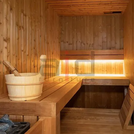 Porta Aurea & Wellness Oasis