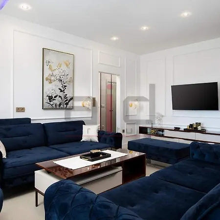 Porta Aurea & Wellness Oasis * プーラ