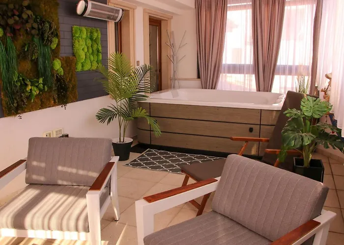 Porta Aurea & Wellness Oasis Πούλα